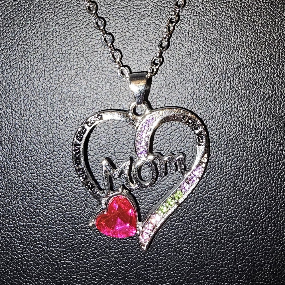 Heart Pendant 'Mom' Necklace - Select 1 - Picture 6 of 6